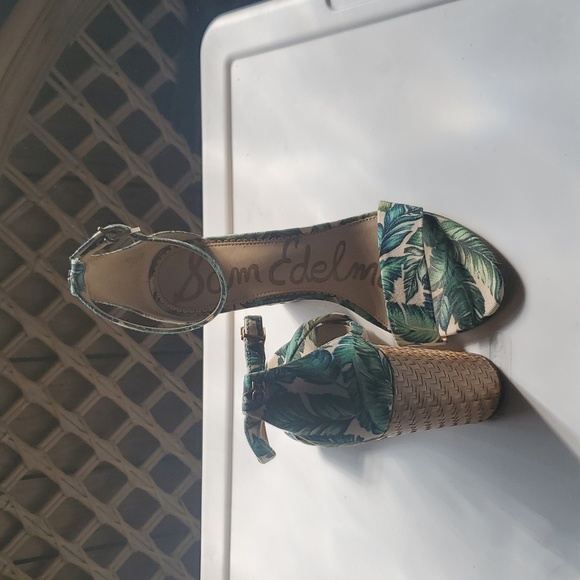 Shoes - Picture 6 of 12